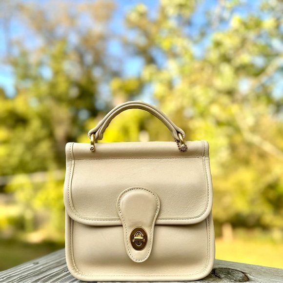 Coach Handbags - Vintage Coach Winnie Top Handle 9023 Bone